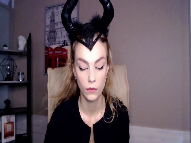 Live sex webcam photo for VanillaJenny #270888603