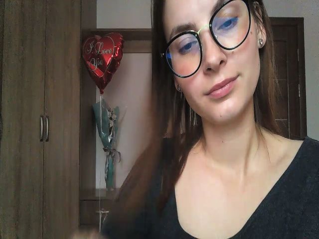 Live sex webcam photo for MisssSun #270890634