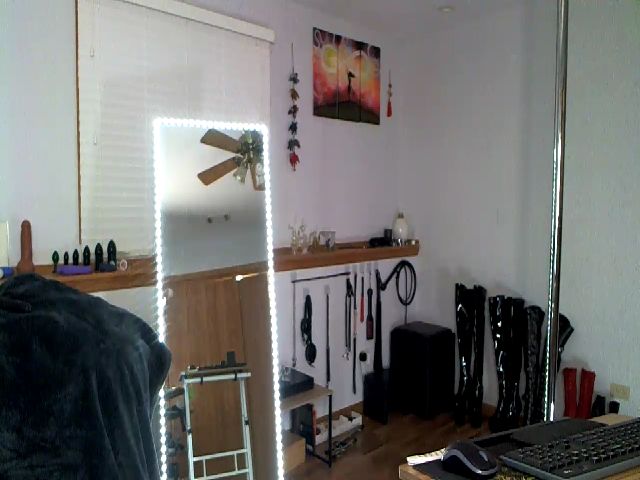 Live sex webcam photo for SamSamCam #270891609