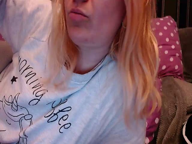 Live sex webcam photo for Bite_Me__ #270885476