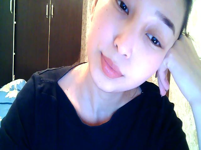 Live sex webcam photo for MissMolly____ #270896419