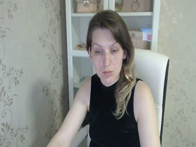 Live sex webcam photo for GlamyWife #270888387