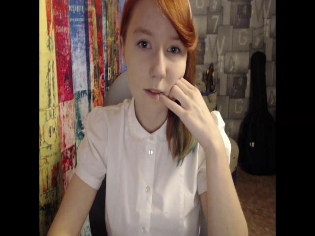 Live sex webcam photo for NikiFoks18 #270885745