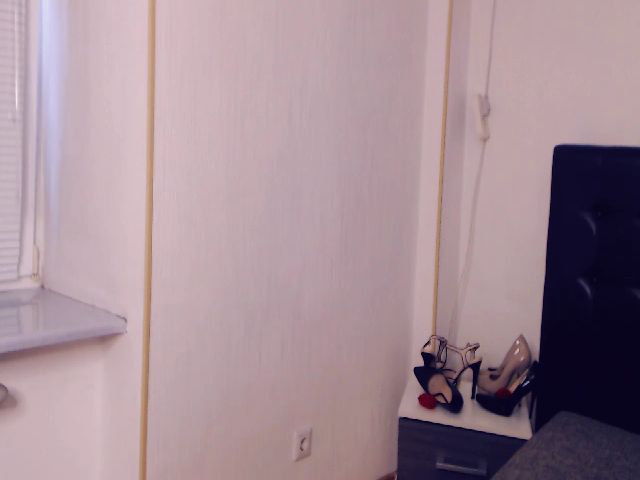 Live sex webcam photo for Asoll77 #270888467