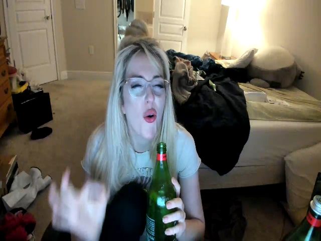 Live sex webcam photo for Domme_Jeans #270885961