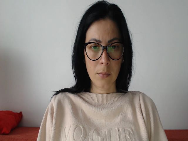 Live sex webcam photo for brunette_glam #270891530