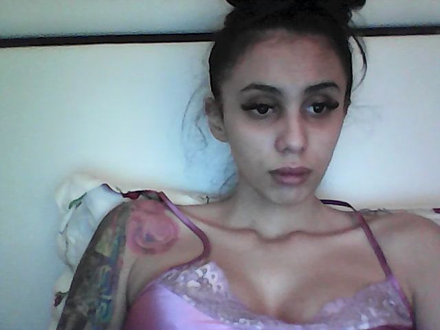 Live sex webcam photo for TiaraBrown #270891803