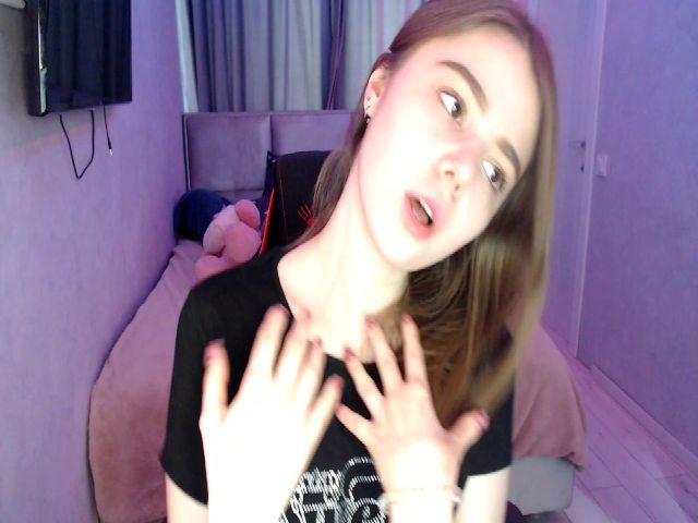 Live sex webcam photo for TriplePrinces #270887375