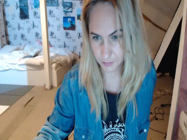 Live sex webcam photo for Sweet_Mady #270896622