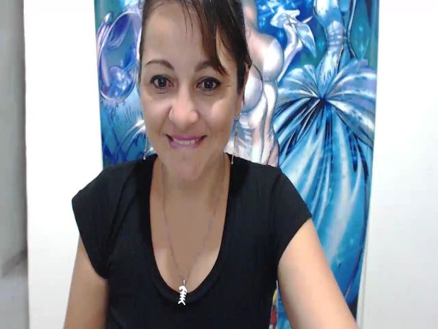 Live sex webcam photo for AnieHorny #270892190