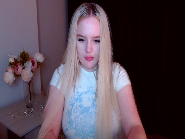 Live sex webcam photo for Bad_Barbie__ #270884925