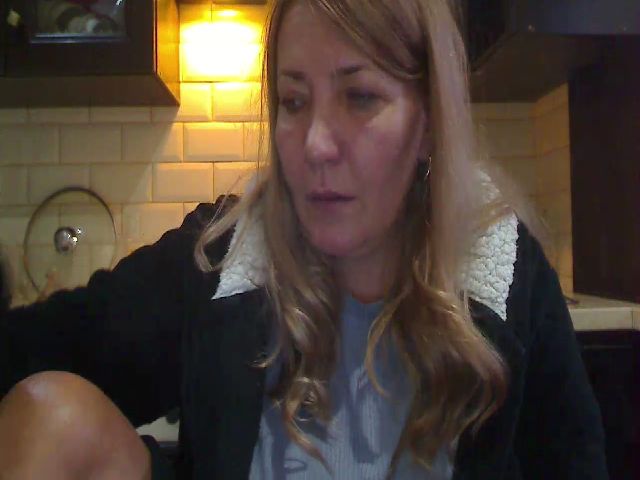 Live sex webcam photo for HeyHeyGrey #270888613