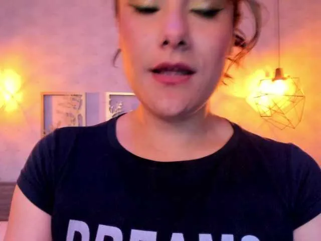 Live sex webcam photo for Karolain1 #270890156