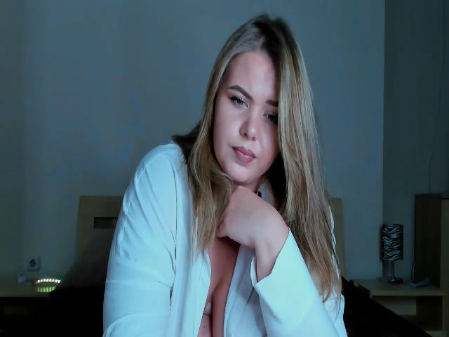 Live sex webcam photo for Varvar_ra #270891764