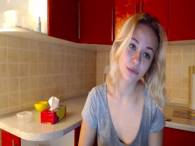 Live sex webcam photo for LeyaRoyal #270885397