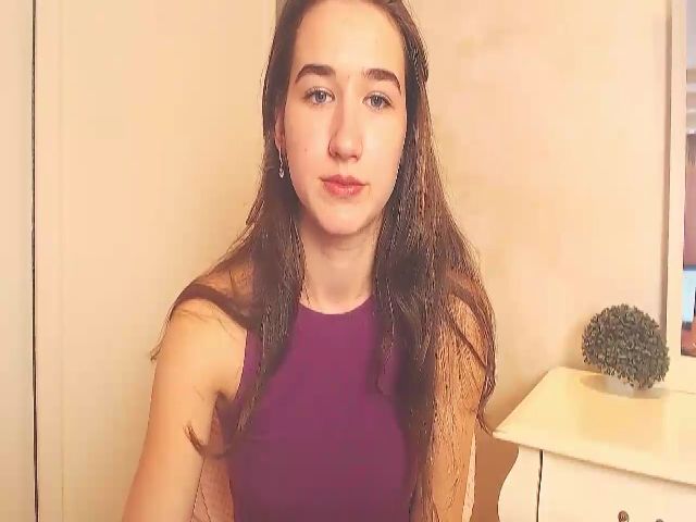 Live sex webcam photo for LovelyyDi #270889144