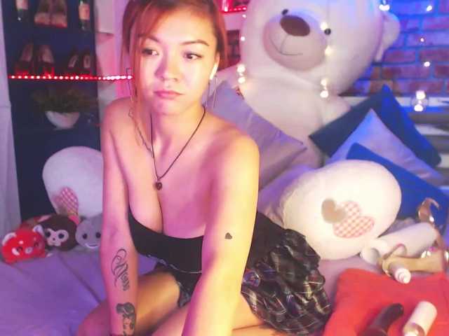 Live sex webcam photo for LinaKimi #270883699