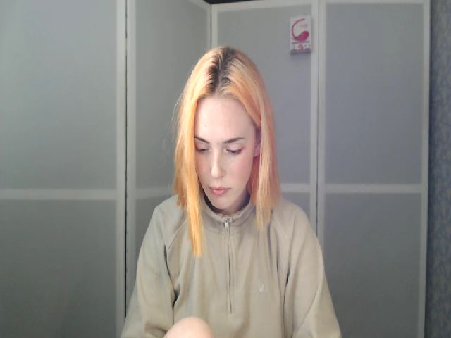 Live sex webcam photo for Matilda666 #270895886
