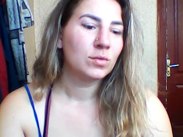 Live sex webcam photo for ChrystalBella #270887875