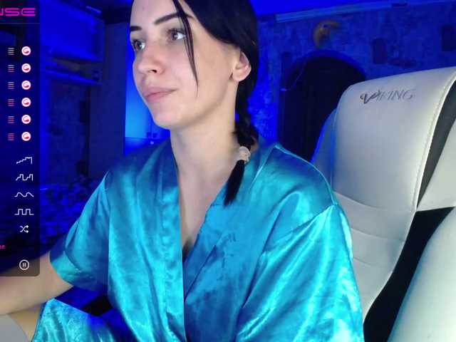 Live sex webcam photo for -Bombshell- #270889751