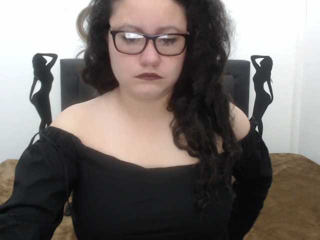 Live sex webcam photo for KarinaHot #270904171