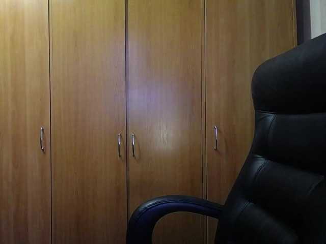 Live sex webcam photo for -SexyMilf- #270900708