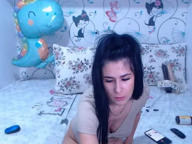 Live sex webcam photo for SpicyBrunnete #270907616