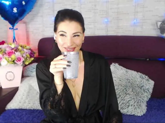 Live sex webcam photo for Madelynn #287960467