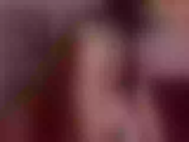 Live sex webcam photo for Sun-kissed1 #270900332