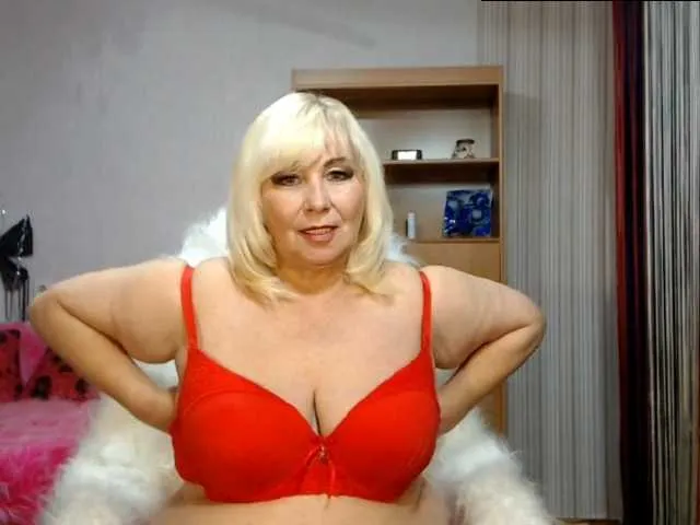 Live sex webcam photo for MilfFionna #270903667