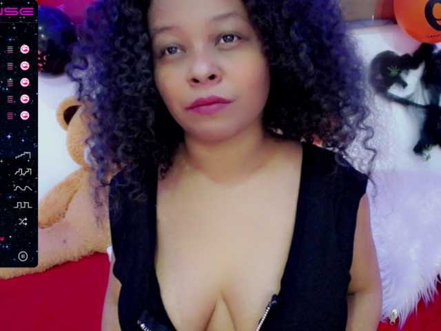 Live sex webcam photo for ANGELROOSE #270897599