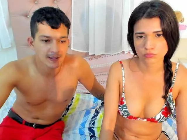 Live sex webcam photo for 2latincouple #270896918