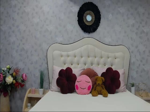 Live sex webcam photo for Misha_Diamond #270898784