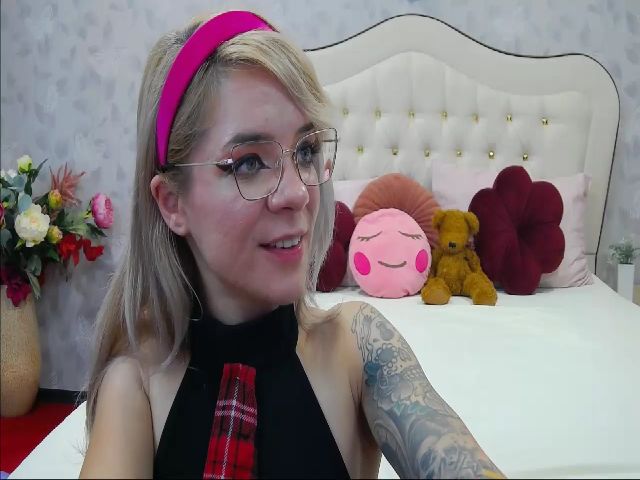 Live sex webcam photo for Misha_Diamond #270901593