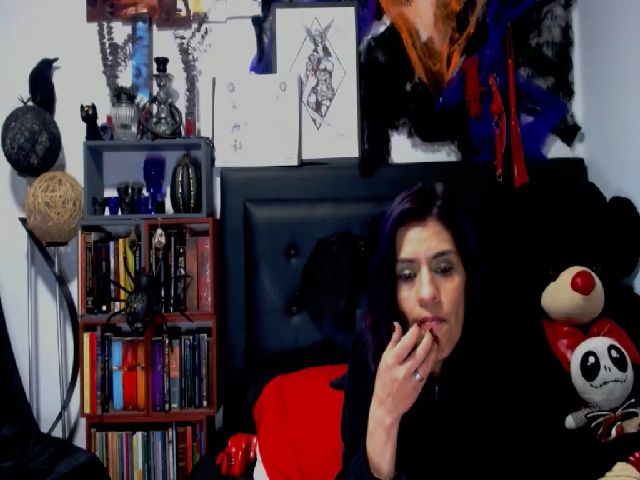 Live sex webcam photo for MilfKatty #270901404