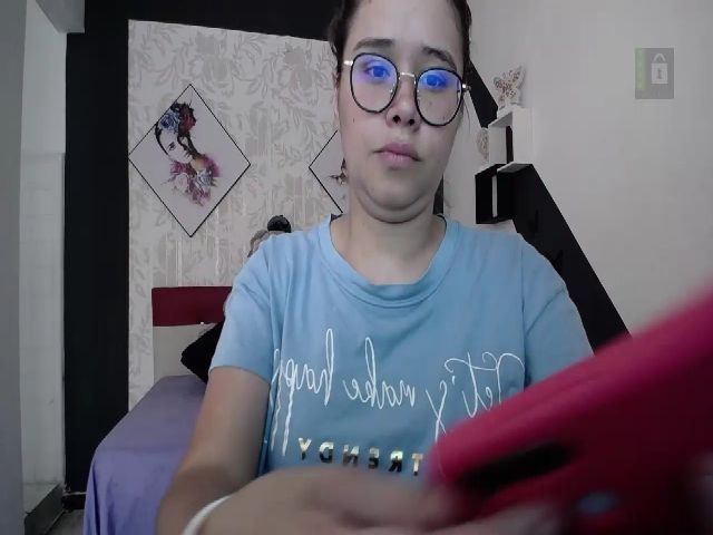 Live sex webcam photo for Marylin_hot10 #270908459