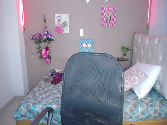 Live sex webcam photo for Mia_palmira #270899003