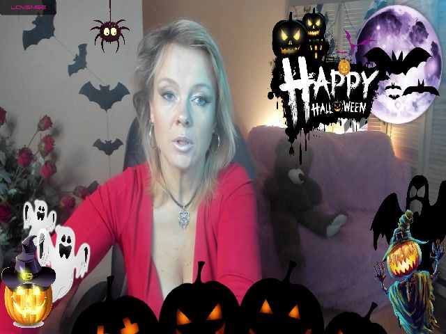 Live sex webcam photo for Lady_Flame5 #270899475