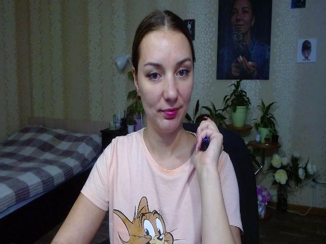 Live sex webcam photo for Emi_lywild #270904488