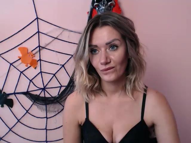 Live sex webcam photo for AlexaSweett_ #270901537