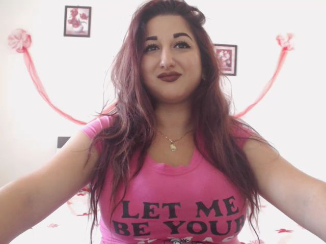 Live sex webcam photo for KinkyMyax #270902217