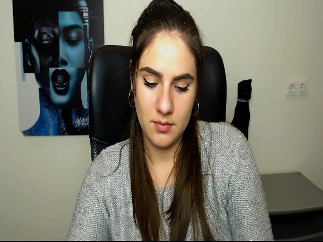 Live sex webcam photo for MollyKiss_ #270906248