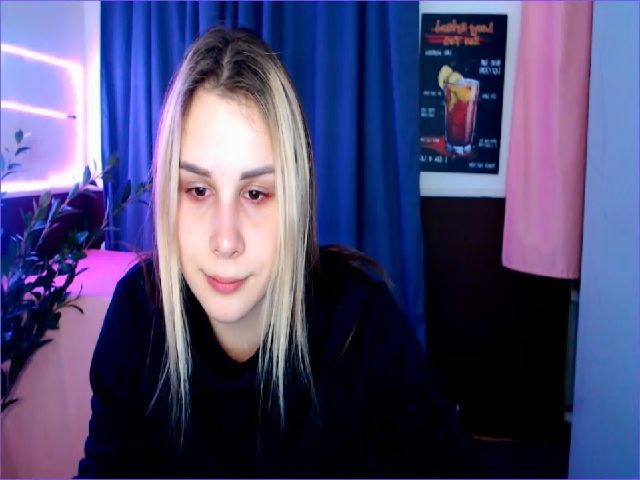 Live sex webcam photo for PolliMilk #270906486