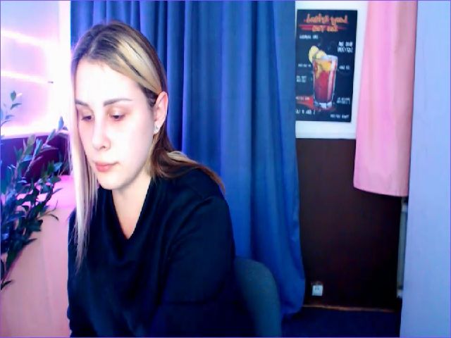 Live sex webcam photo for PolliMilk #270907265