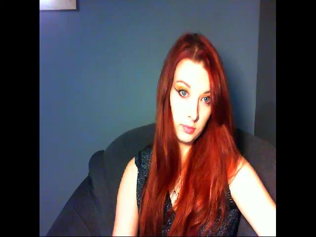 Live sex webcam photo for VirginLuna18 #270905207