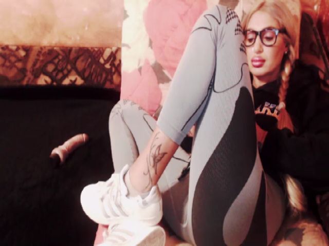 Live sex webcam photo for Goodspleasure #270904609