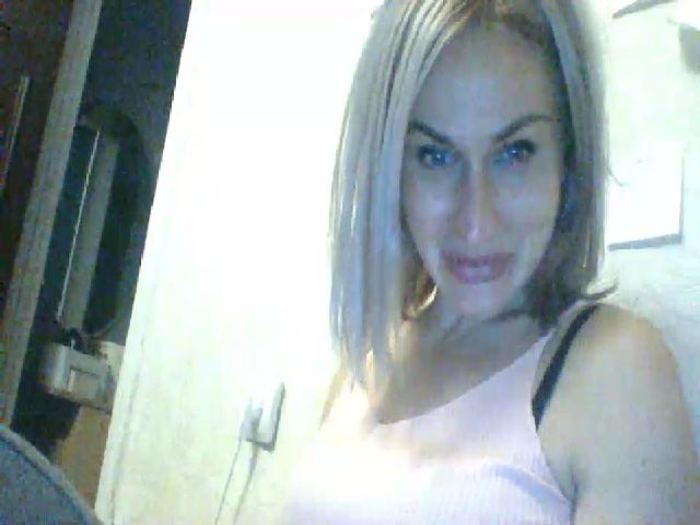 Live sex webcam photo for LadyAna189 #270907199