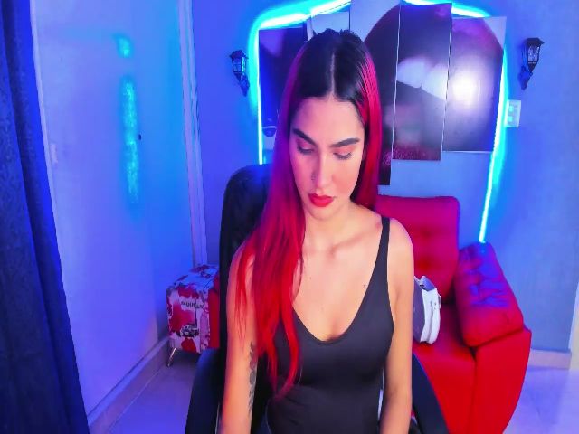 Live sex webcam photo for Anastasia_180 #270898709