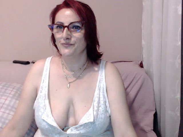Live sex webcam photo for Elssye #270901609