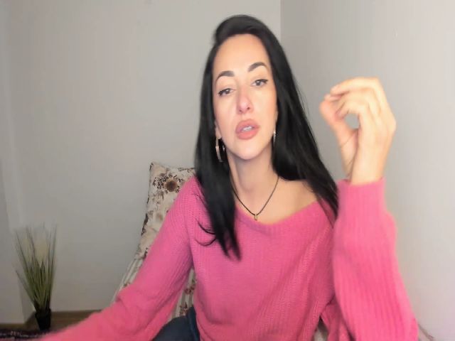 Live sex webcam photo for GoddesSophy #270906881